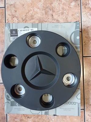 TAPACUBO RUEDAS PARTE DELANTERA MERCEDES SPRINTER 906-907 5 T 9064000225  