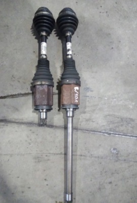 Bmw e84 x1 приводной вал левая правая 7591681 7591682 фото №1