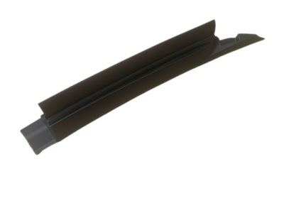 Tesla 3 рестайлінг  молдинг прокладка капот 1504933-00-a фото №1