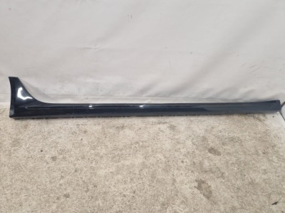 Молдинг порог audi rs4 8w9854536c правая фото №1