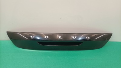 Volvo v40 xc40 молдинг надпись хром накладка крышки багажника 01042057014 фото №1