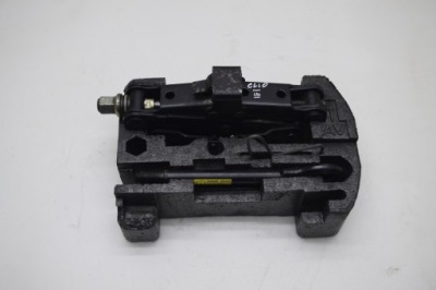 Renault scenic 1 набор ремонтный колеса 8200096829 фото №1