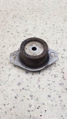 Кронштейн подушка двигателя partner i lift 2.0 hdi фото №1