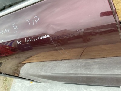 Kia sorento 3 дверь правое задний  повреждённые фото №1