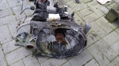 Коробка передач передач mazda 3 3m5r-7002-yf 1.6d фото №1