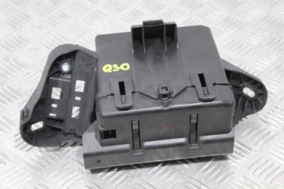 Коробка корпус infiniti q30 a2465450700 фото №1