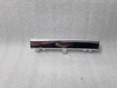 Suzuki vitara rok молдинг хром середня бампера 71792-86r фото №1