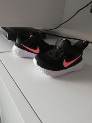 Nike Revolution buty niemowlęce 2c 8 cm