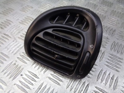 Решітка обдув ліва xsara picasso 9631280177 фото №1