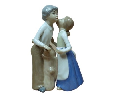 Figurka porcelana PARA Casades Hiszpania