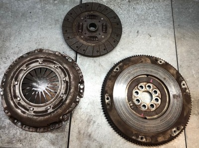 Toyota avensis t25 2.0b сцепление полный фото №1