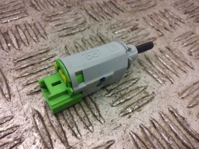 Smart forfour ii w453 2018 датчик педали тормоза / стоп-сигнал фото №1