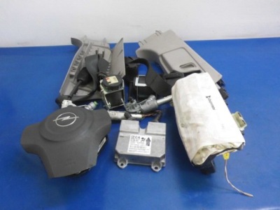 Подушка подушка безопасности ремни водителя opel corsa d 06-12r фото №1