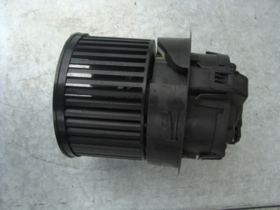 Вентилятор обігрівача citroen c3 iii peugeot 208 фото №1