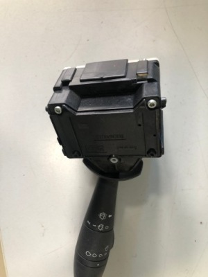 Перемикач двірник renault 255675335r фото №1