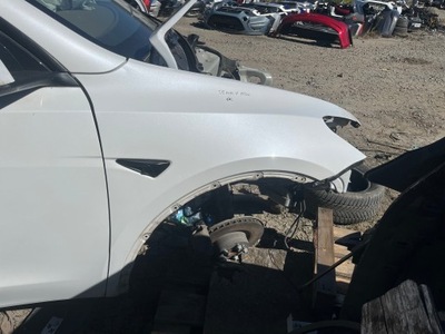 Крила правий перед tesla y ppsw фото №1