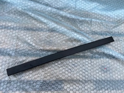 Bmw e87 молдинг блок двигуна двері лівий задня mat 7068129 фото №1