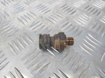 Датчик тиску оливи daf xf 106 фото №1