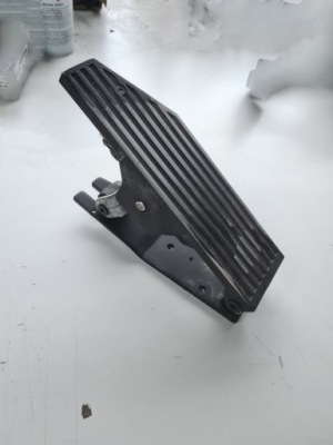 Педаль газу потенціометр renault magnum dxi автоматична коробка передач фото №1