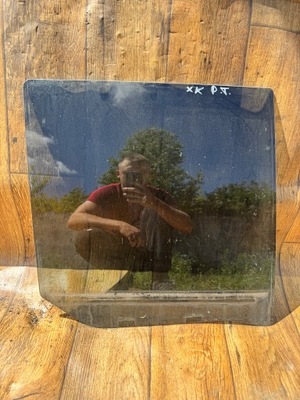 Jeep commander xk стекло правый задняя фото №1