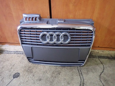 Audi a4 b7 решітка радіатора середня решітка радіатора хром фото №1