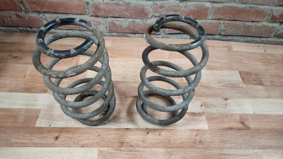 Jeep grand cherokee wk 5-10r пружина задняя фото №1