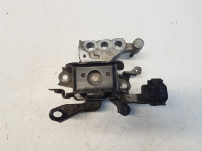 Lexus es300h es vi подушка кронштейн двигателя правая фото №1