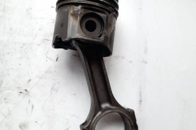 Поршень renault espace iv jk0/1_ 7701473483 2.2l дизель 110kw 2004 фото №1