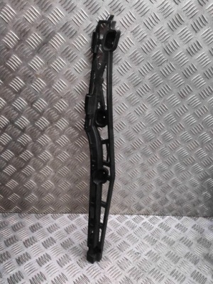 Кронштейн направляющая бампера правый задняя opel insignia a hb фото №1