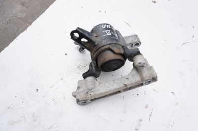 Кронштейн подушка двигателя toyota rav4 rav 4 iii 3 fl 2.2 d4d фото №1