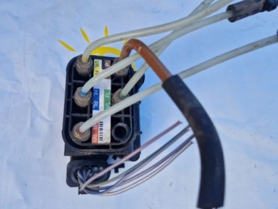 Распределитель клапан подвеска airmatik mercedes a0093200058 фото №1