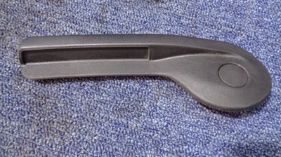 Ручка регулювання сидіння 1845762-05 alfa romeo 159 ліва фото №1