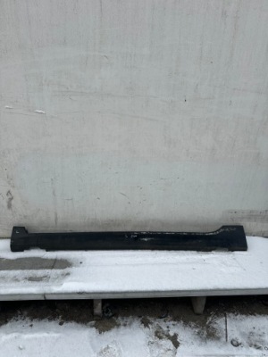 Молдинг захист поріг поріг ліва 96781716xt peugeot 2008 16r фото №1