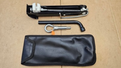 Opel zafira b домкрат ключ ушко треугольник 9191486 оригинал europa фото №1