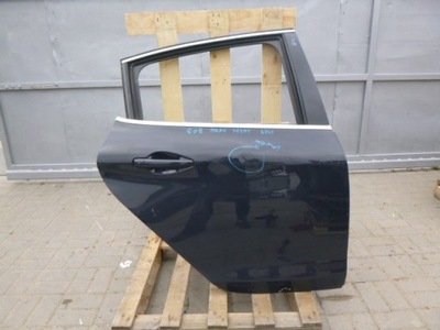 Peugeot 208 двері правий задня фото №1