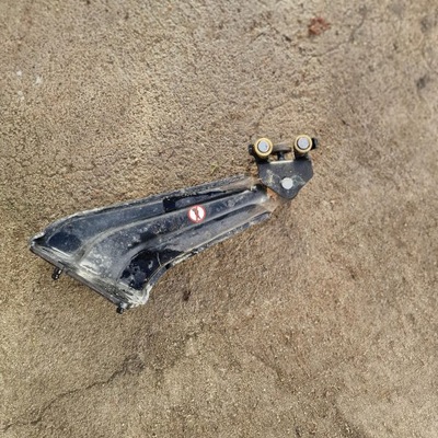 Направляющая дверь правая partner iv 19-23 9816964880 фото №1