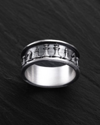 Srebrny pierścień CHESS 18.5