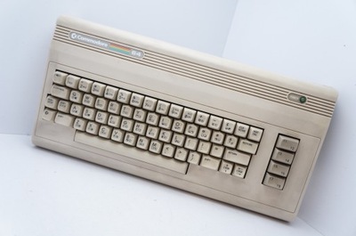 COMMODORE C64