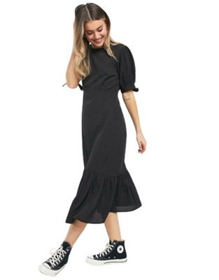 New Look czarna zwiewna sukienka midi z falbaną 46