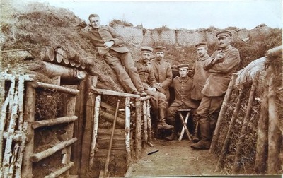 ŻOŁNIERZE PRUSCY W OKOPACH 1916