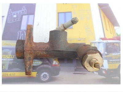 Kia pregio 2.7d 98r - насос гальмівна фото №1