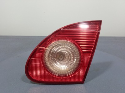 Toyota corolla e12 sedan лампа задняя правая задняя внутренняя usa фото №1