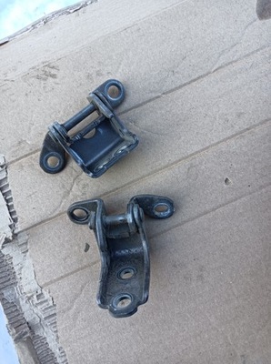 Петлі двері лівих задня honda insight фото №1