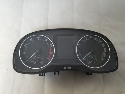 CUADRO DE INSTRUMENTOS CONTADOR CUADRO SKODA FABIA 3 6V0920740A  