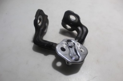 Петлі двері правий перед xf i x250 lift 3.0d фото №1