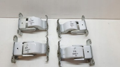 Петля дверь задних trafic iii vivaro b фото №1