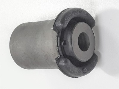 Втулка рычага заднего задняя land range rover nowa оригинальный номер фото №1