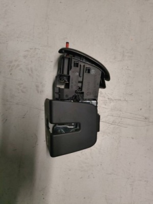 Bmw f20 замок сидіння правий задня фото №1