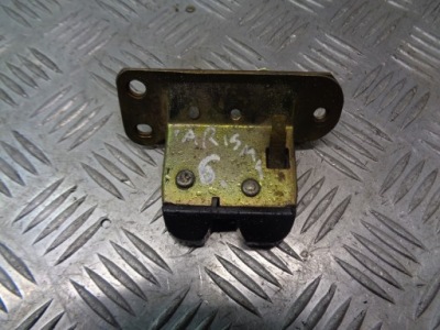 Замок крышки багажника mitsubishi carisma 1.9 did фото №1