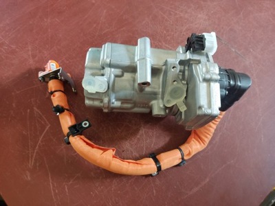 Компресор кондиціонера renault 926002618r nowa фото №1